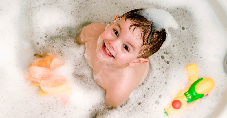 മാതാപിതാക്കളേ...കുട്ടിക്കുളി കുട്ടിക്കളിയല്ല !, Safety tips, Bathing Baby, Children, Manorama Online